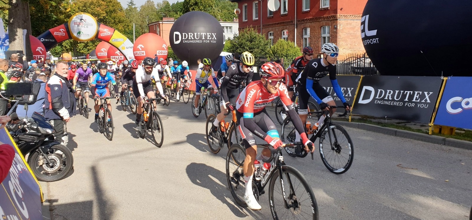 Fête des cyclistes amateurs avec participation de la société DRUTEX